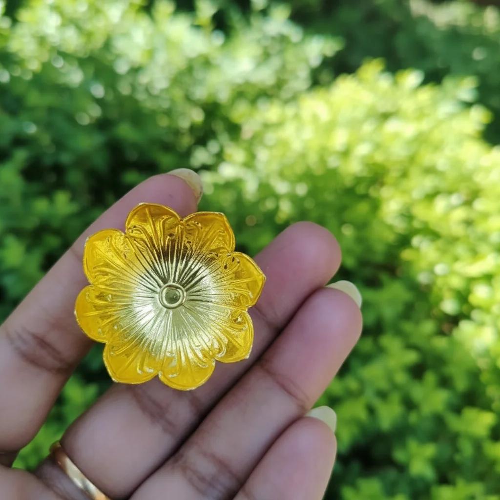 Value Gifts German Silver Gold Amla Stand for Sacred Ceremonies