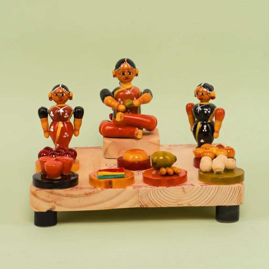VPH Gift Store Kondapalli Wooden Pelli Koothuru Handcrafted Doll Set for Living Room Decoration