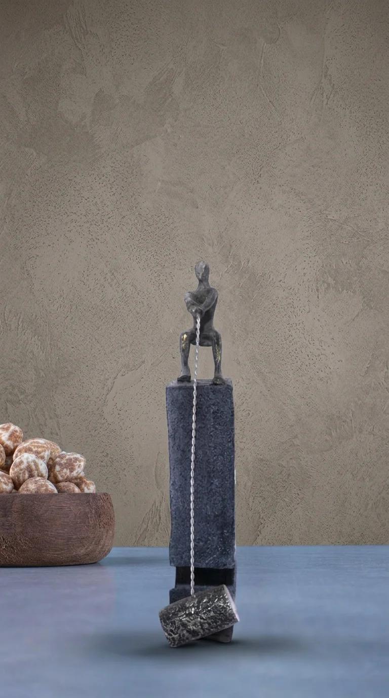 MH Decors Decorative Rock Climbing Men Figurine Motivational Statue for Tabletop