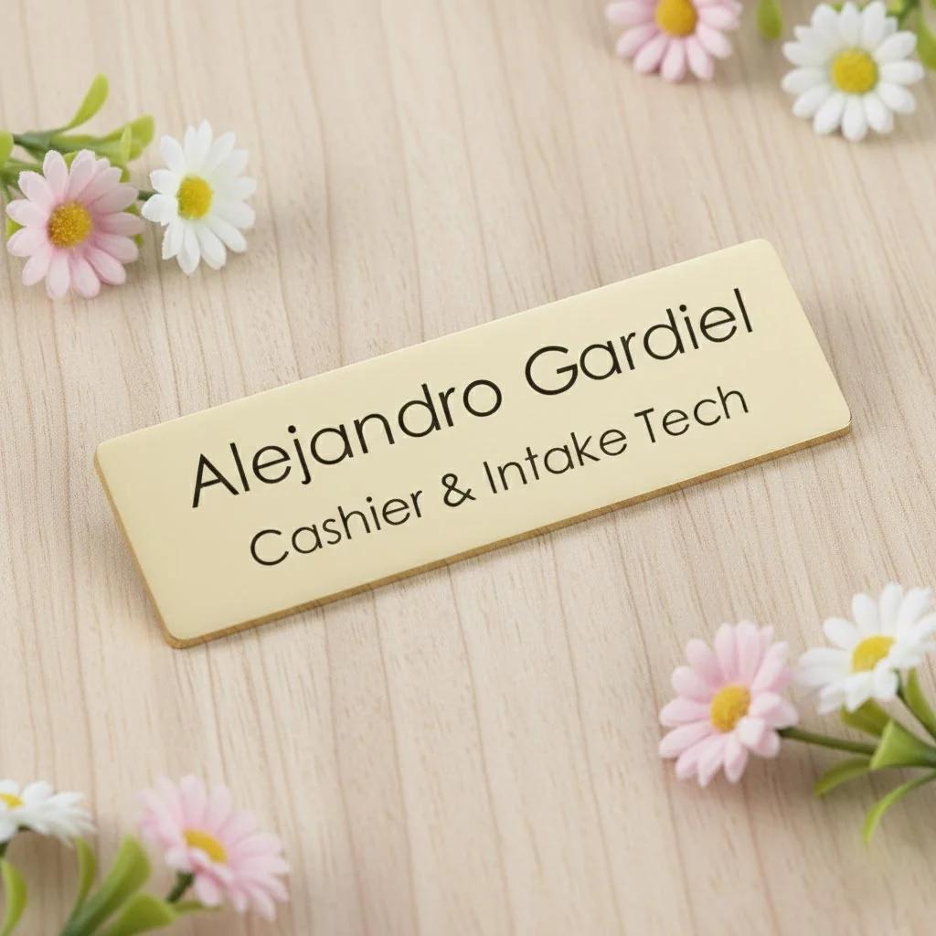 MH Decors Custom Engraved Name Brooch – Elegant Silver & Gold Design
