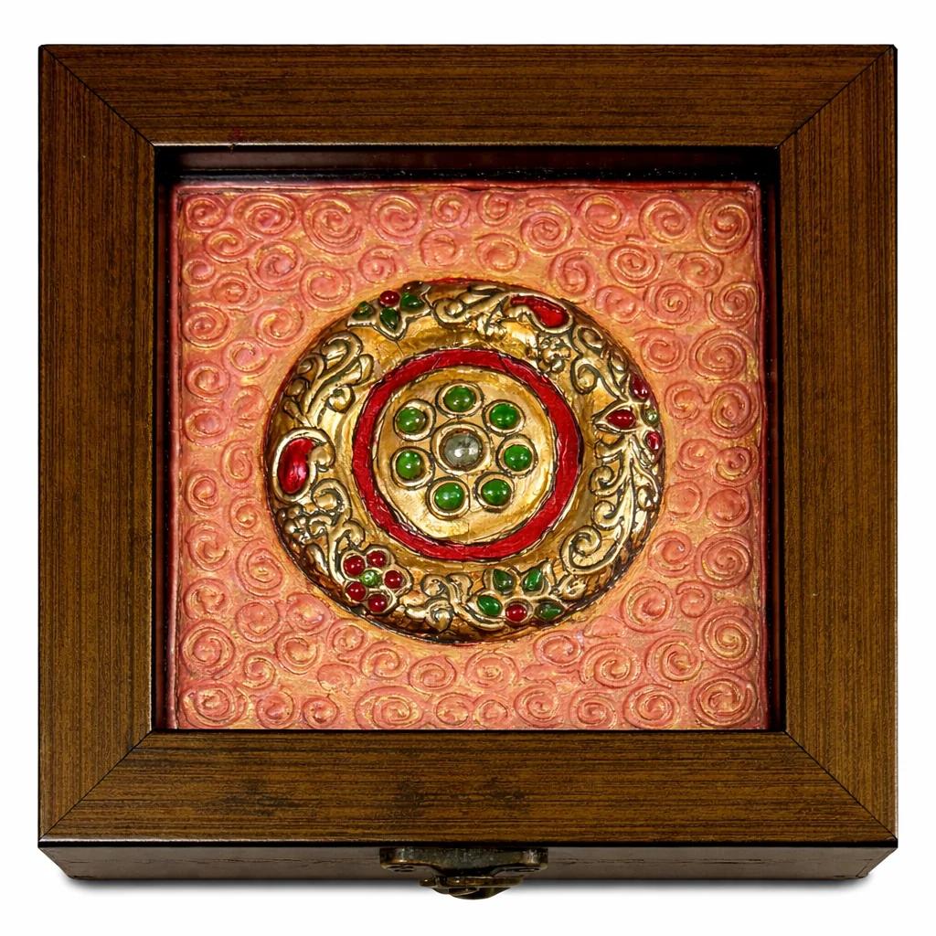 Handcrafted Tanjore Gold Medallion Jewelry Box (5x5 Inch) – Peach Pink Kundan Decorative Gift Box