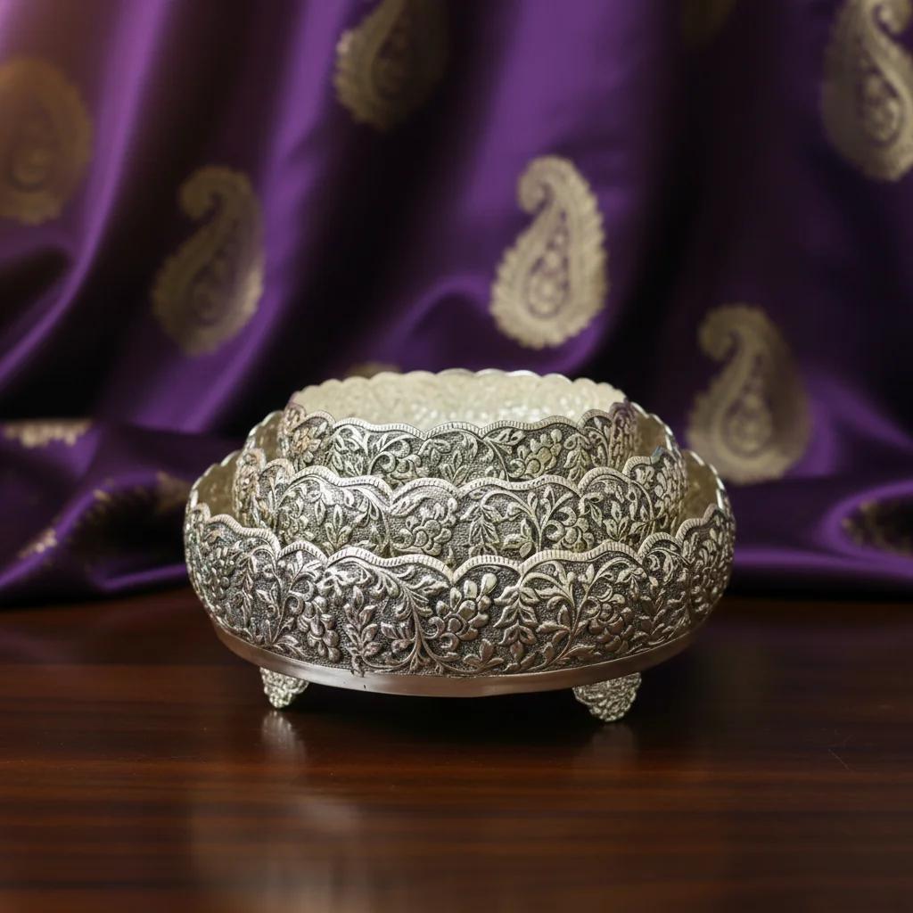 Value Gifts Classic German Silver 12 Inch Urli Plate with Antique Finish