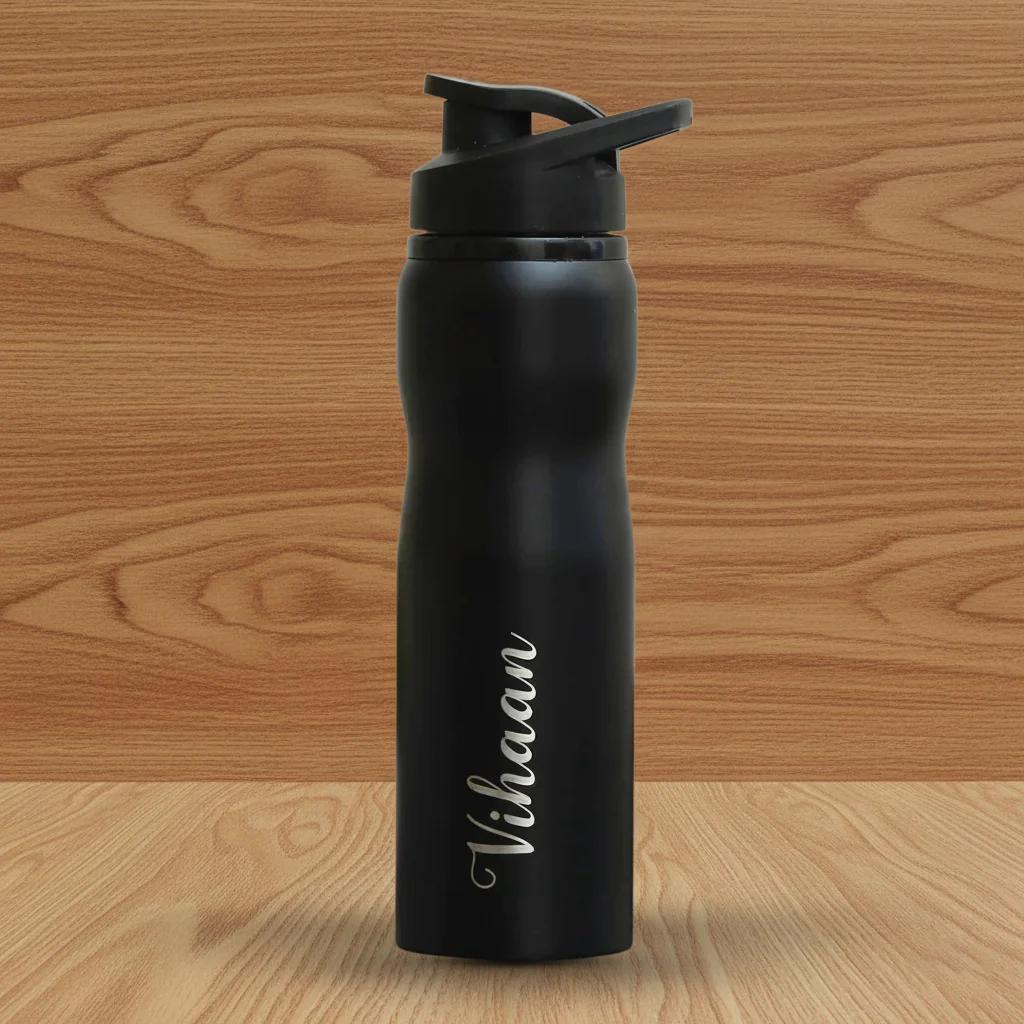 Custom Name Black Sipper Bottle – Engraved with Easy-Grip Handle
